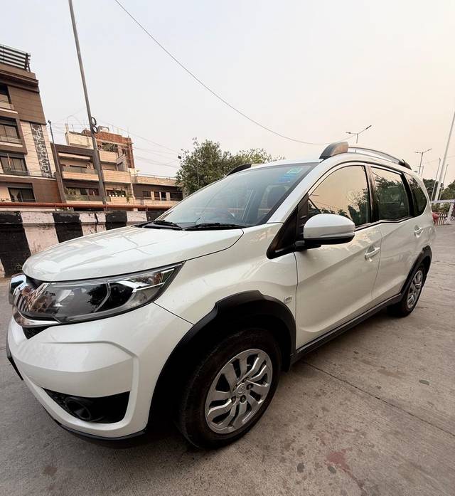 https://images10.gaadi.com/usedcar_image/4512032/original/3bd7ce3af6c579a285978e0f07e015c1.jpg?imwidth=6400