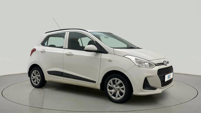 https://images10.gaadi.com/usedcar_image/4512058/original/6f3494bd1ae036087a5bfdd625aedf56.jpg?imwidth=6400