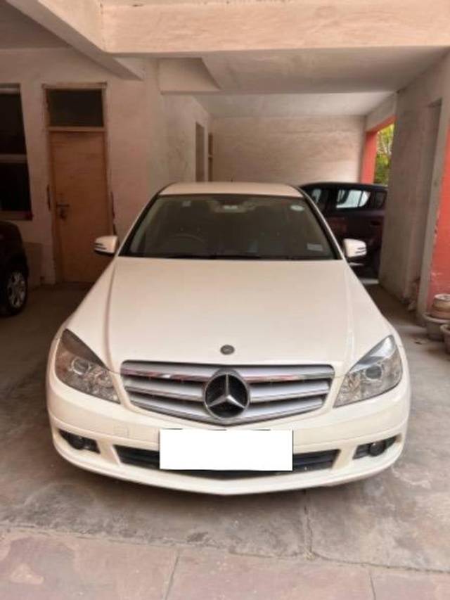 https://images10.gaadi.com/usedcar_image/4512070/original/processed_a1159f7c-4ddf-454d-a39e-9e2bfd8f7865.jpeg?imwidth=6401