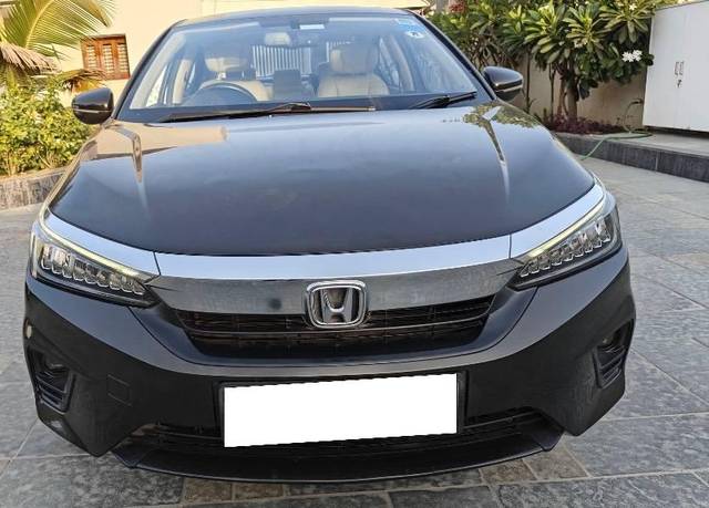https://images10.gaadi.com/usedcar_image/4512073/original/processed_eb2974aa-3773-4d6d-8509-7460b8592211.jpeg?imwidth=6400