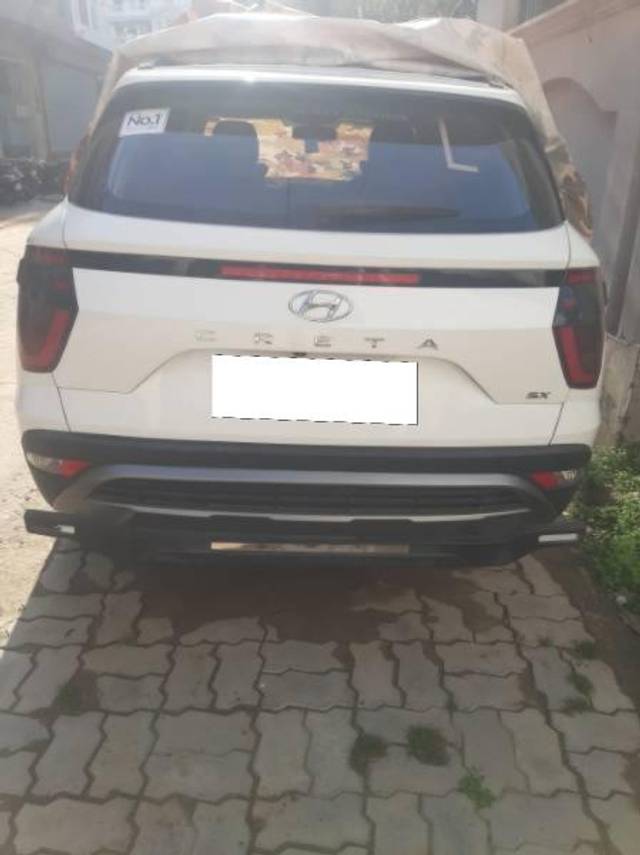 https://images10.gaadi.com/usedcar_image/4512088/original/processed_9f137117-2db0-48ea-8140-e3ff3f836211.jpg?imwidth=6401