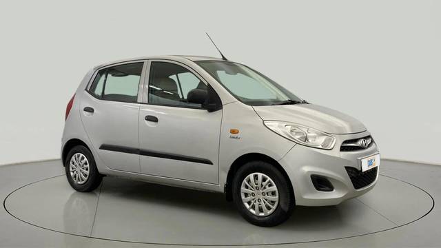 https://images10.gaadi.com/usedcar_image/4512122/original/e808247ee37476f97c34f85a77ae3eea.jpg?imwidth=6400