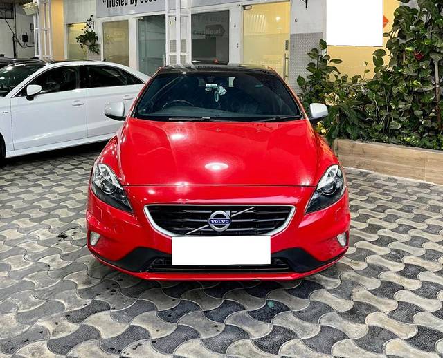 https://images10.gaadi.com/usedcar_image/4512125/original/processed_147bcec0444bd3143ed07351d1347c69.jpg?imwidth=6402