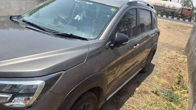 https://images10.gaadi.com/usedcar_image/4512133/original/processed_b8eb296d-f0bc-4a12-a897-a837b290db3d.jpeg?imwidth=6400
