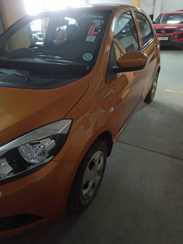 https://images10.gaadi.com/usedcar_image/4512161/original/7a2423c1-5a5c-4eee-923b-f0cb3652e686.jpg?imwidth=6401