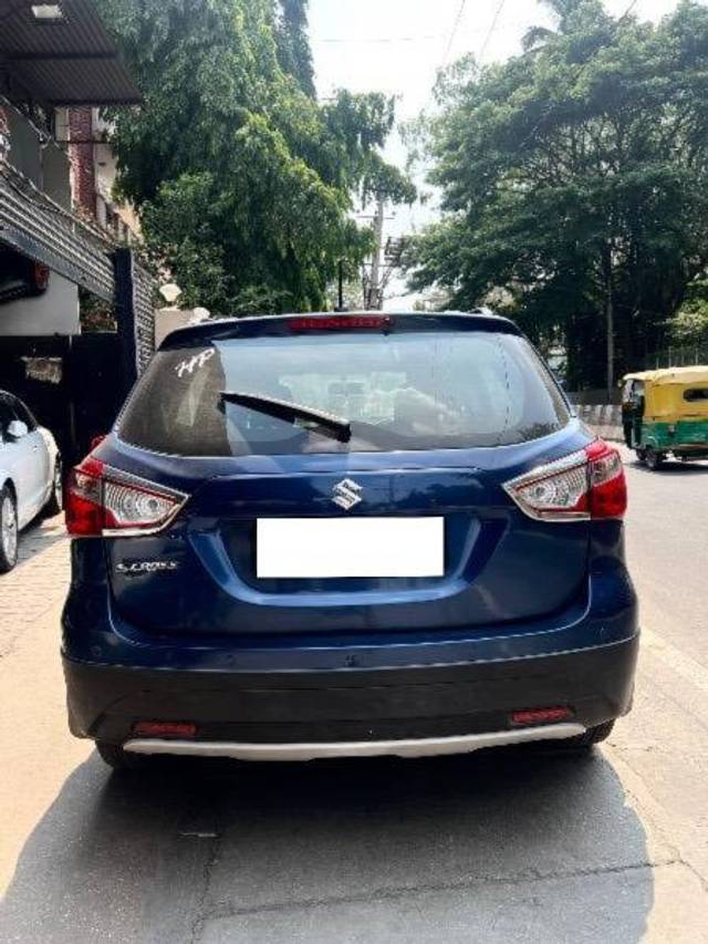 https://images10.gaadi.com/usedcar_image/4512194/original/processed_cfba4459-2777-4877-ad9e-5c759cee4302.jpeg?imwidth=6401