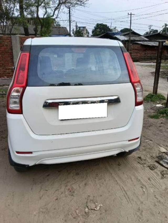 https://images10.gaadi.com/usedcar_image/4512204/original/processed_dd08749c-f238-493c-b77f-f4c825b6b63a.jpg?imwidth=6401