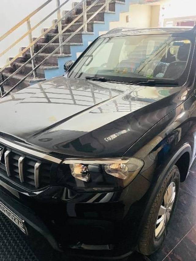 https://images10.gaadi.com/usedcar_image/4512210/original/processed_62413a37-1142-45c7-86c3-d73b10e8d688.jpeg?imwidth=6402