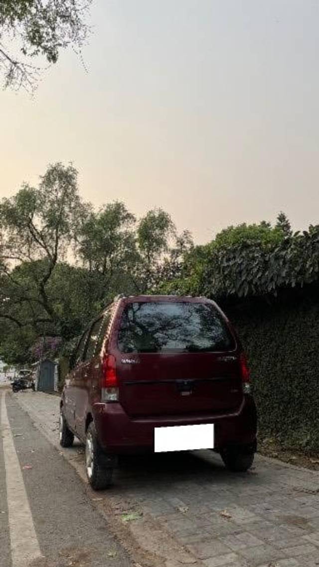 https://images10.gaadi.com/usedcar_image/4512250/original/processed_f8ff2560-23bf-4ace-8f3c-573634c82996.jpeg?imwidth=6400