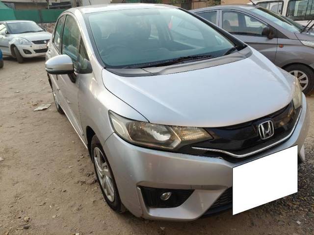 https://images10.gaadi.com/usedcar_image/4512255/original/processed_db628f95-a763-4ef5-8c2d-6b6c1451a85d.jpg?imwidth=6400