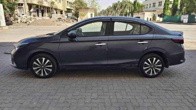 https://images10.gaadi.com/usedcar_image/4512257/original/processed_20dcc652-6429-44a5-9022-9352ae0d3ced.jpg?imwidth=6402