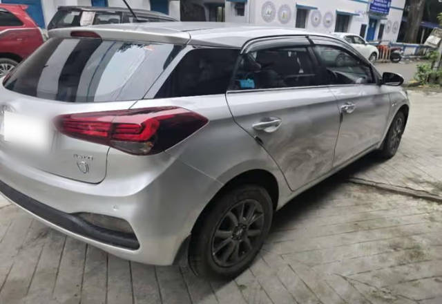 https://images10.gaadi.com/usedcar_image/4512286/original/30feb161-1379-4b17-a0f1-5f66216a0609.?imwidth=6400