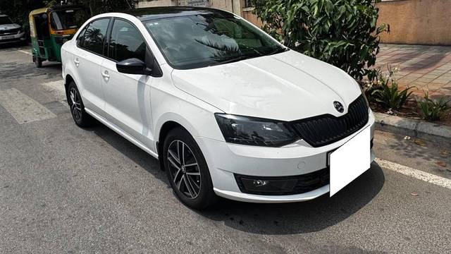 https://images10.gaadi.com/usedcar_image/4512293/original/processed_8f728f31-dcb4-44c8-a77b-469fc8949179.jpeg?imwidth=6400