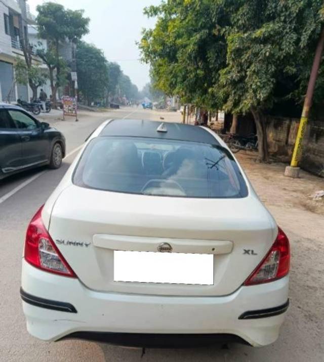 https://images10.gaadi.com/usedcar_image/4512319/original/processed_16cad49a-f294-487d-9b95-165ce383825e.jpg?imwidth=6402