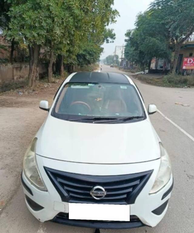 https://images10.gaadi.com/usedcar_image/4512319/original/processed_d0204198-af81-4ae9-a6ee-22ef162e2b0b.jpg?imwidth=6400