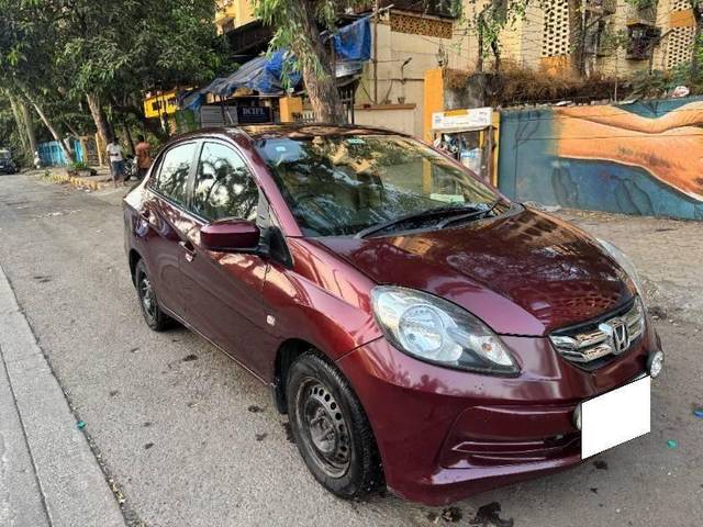 https://images10.gaadi.com/usedcar_image/4512334/original/processed_processed_4957e13d-6d96-4922-a329-d90fc60750a6.jpg?imwidth=6400