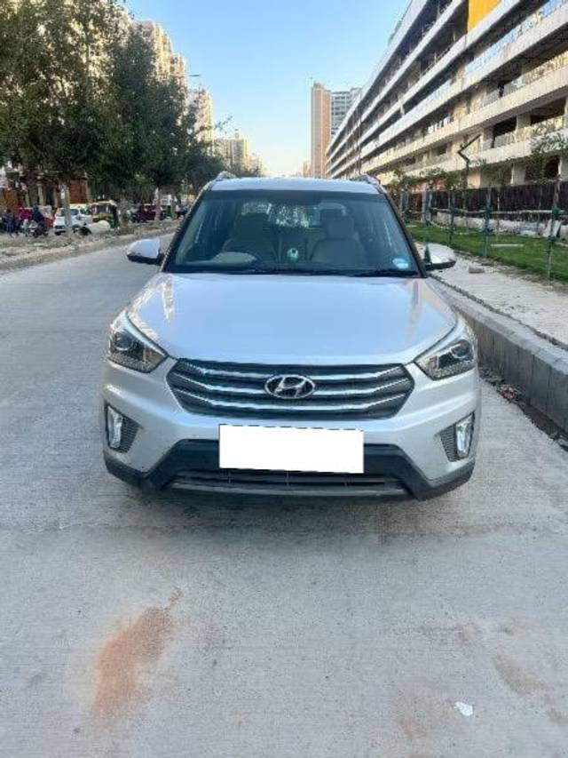 https://images10.gaadi.com/usedcar_image/4512368/original/processed_267f44e2-2436-4bbb-a08a-431a3fabe8ef.jpeg?imwidth=6400