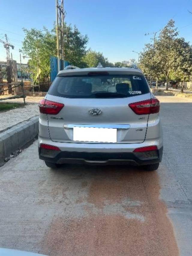 https://images10.gaadi.com/usedcar_image/4512368/original/processed_d88a3c13-b9c5-4b87-af13-7cb368b1a496.jpeg?imwidth=6401