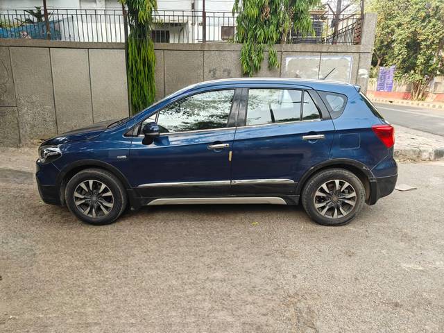 https://images10.gaadi.com/usedcar_image/4512392/original/806551d4fd32ce5d3b87d384a0eaba0d.jpg?imwidth=6401