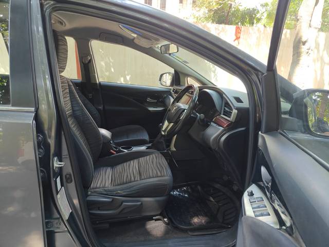 https://images10.gaadi.com/usedcar_image/4512397/original/a77b5fec812ab9143b1c0fa1b38d0c7f.jpg?imwidth=6402