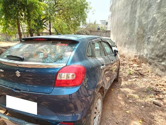 https://images10.gaadi.com/usedcar_image/4512401/original/processed_23ab93fe-2526-431a-b822-6e2464f22224.jpg?imwidth=6402
