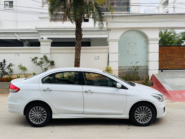 https://images10.gaadi.com/usedcar_image/4512413/original/b9273e48ebed6a3d3eec9643437c260a.jpg?imwidth=6401