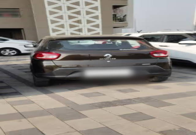 https://images10.gaadi.com/usedcar_image/4512415/original/b9351724-a775-408f-a236-90733392cdc2.?imwidth=6401