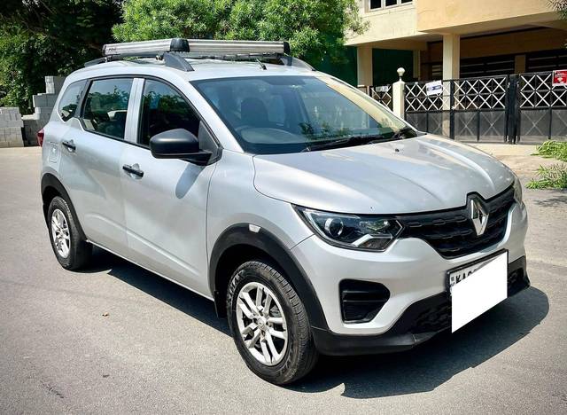 https://images10.gaadi.com/usedcar_image/4512423/original/processed_a7b792f8777d8c878968a2e0e5ab705b.jpg?imwidth=6400
