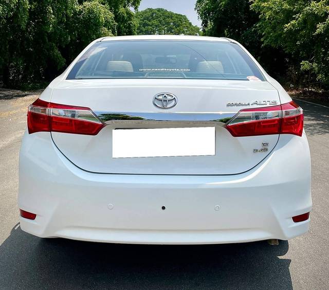 https://images10.gaadi.com/usedcar_image/4512425/original/processed_a6bbc0546472060dcb4c2aa0cad5f212.jpg?imwidth=6402