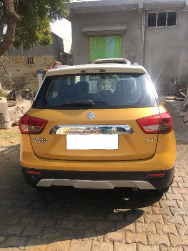 https://images10.gaadi.com/usedcar_image/4512442/original/processed_ce153e99-474e-477f-80f1-8b19b97c6724.jpeg?imwidth=6401