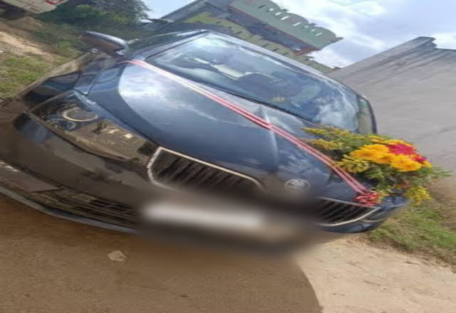 https://images10.gaadi.com/usedcar_image/4512447/original/86b128eb-e852-4d57-8147-7b15ffd95c7f.?imwidth=6401