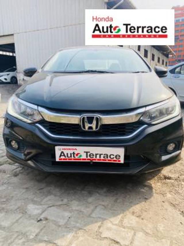 https://images10.gaadi.com/usedcar_image/4512452/original/7150718760b7501bc6531f7f05128e28.jpg?imwidth=6400