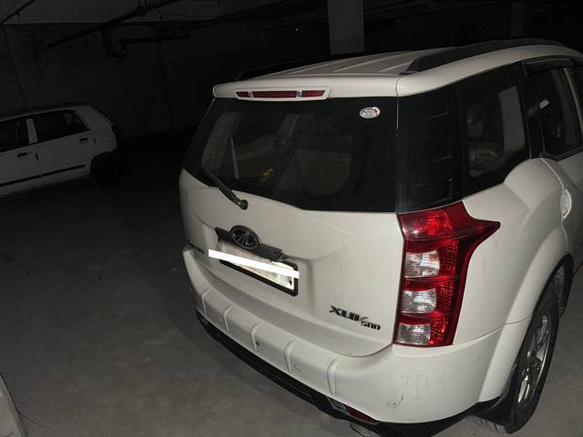 https://images10.gaadi.com/usedcar_image/4512462/original/processed_53525aed-3f60-49d4-896f-cda51e24d77f.jpeg?imwidth=6401