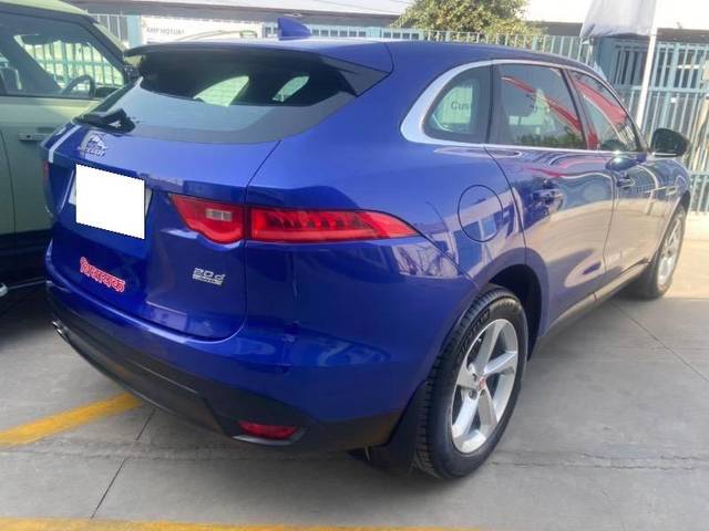 https://images10.gaadi.com/usedcar_image/4512463/original/processed_af873337-7f23-4f6d-8734-343d05459ea9.jpeg?imwidth=6402