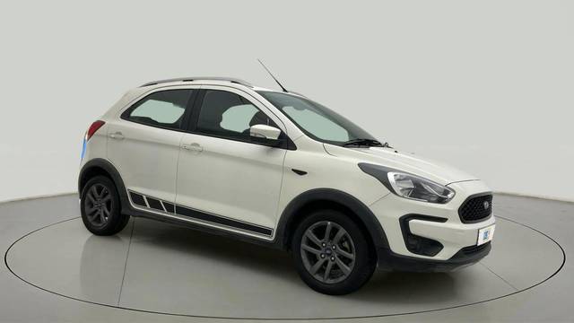 https://images10.gaadi.com/usedcar_image/4512489/original/73e508bf206e51aba031769b85319469.jpg?imwidth=6400