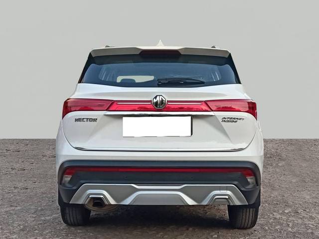 https://images10.gaadi.com/usedcar_image/4512491/original/processed_505b032f705e439b8e9eeab43b098b4c.jpg?imwidth=6402