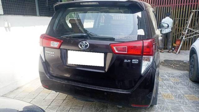 https://images10.gaadi.com/usedcar_image/4512498/original/processed_1324648b-2a6b-4fef-b926-7a70b4b5c1d6.jpeg?imwidth=6401