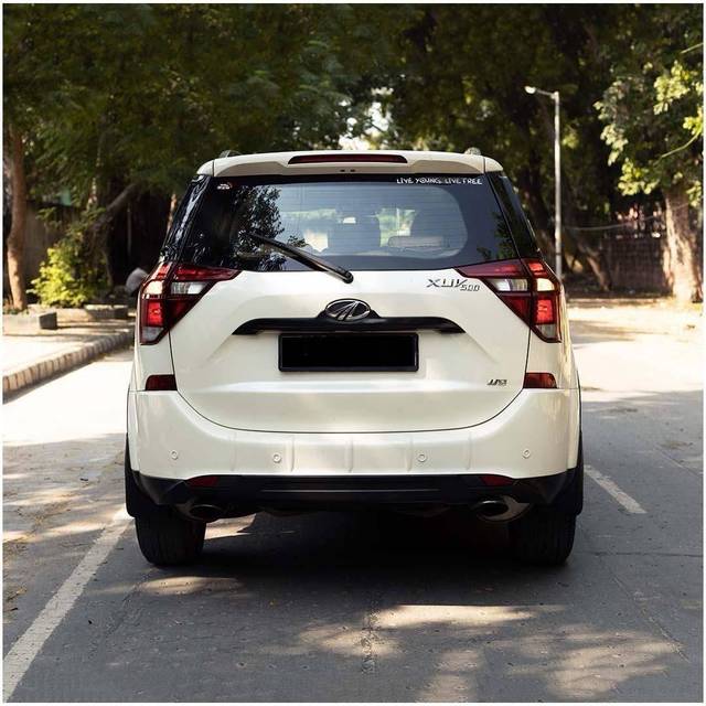 https://images10.gaadi.com/usedcar_image/4512499/original/processed_bb6f1980315cee402bf010789d1fd959.jpg?imwidth=6402