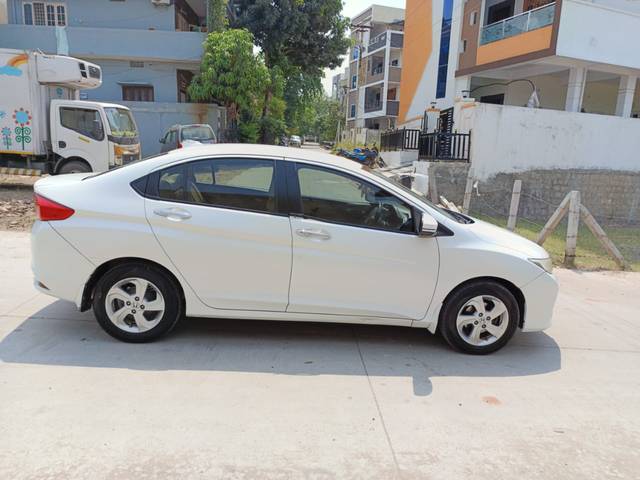 https://images10.gaadi.com/usedcar_image/4512505/original/e08160c30f2e28f1430c22f7a315d02c.jpg?imwidth=6401