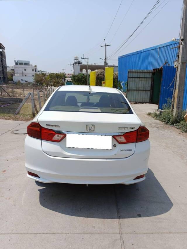 https://images10.gaadi.com/usedcar_image/4512505/original/processed_4dc94412ac75a319b42a6e4c81dde09c.jpg?imwidth=6402