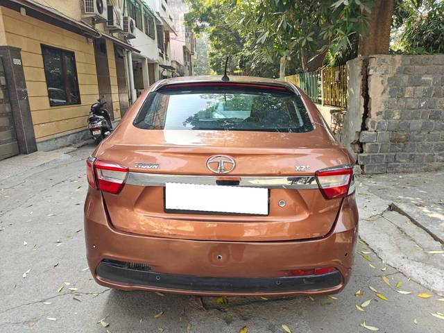 https://images10.gaadi.com/usedcar_image/4512512/original/processed_e51645e930cebf568ef5a63d71204c95.jpg?imwidth=6402