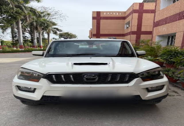https://images10.gaadi.com/usedcar_image/4512520/original/5bc2ac0a-e453-4f7f-981d-5d2ebacc8c54.?imwidth=6400