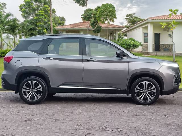 https://images10.gaadi.com/usedcar_image/4512529/original/c026b62452eda003d2666d8e27fa92a3.jpg?imwidth=6401