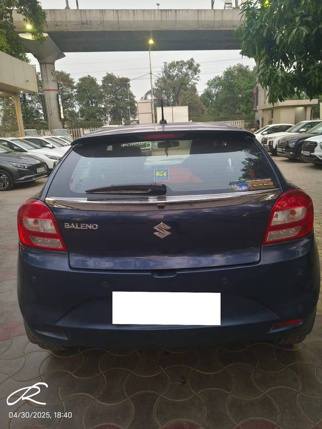 https://images10.gaadi.com/usedcar_image/4512553/original/processed_db80f205bcf8bb22d6bf7e01eb9017c7.jpg?imwidth=6401