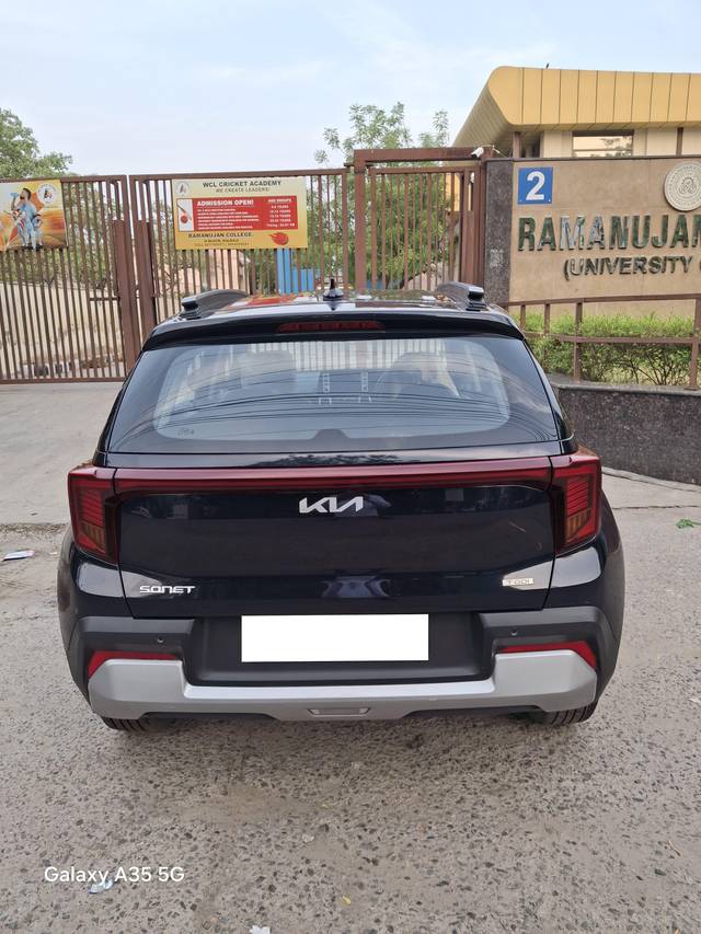 https://images10.gaadi.com/usedcar_image/4512554/original/processed_ae2224b47f0053629e3e45755a097eee.jpg?imwidth=6401