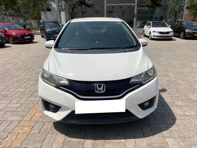 https://images10.gaadi.com/usedcar_image/4512557/original/processed_4074de55-f624-4b7d-a56a-0cbc0a5143b2.jpg?imwidth=6402
