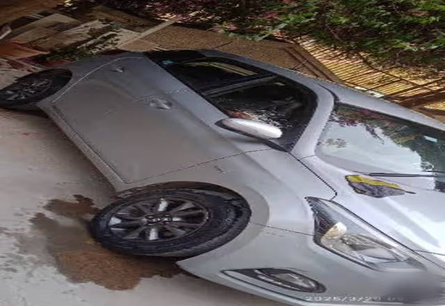 https://images10.gaadi.com/usedcar_image/4512559/original/f9ba4a28-9d45-428e-bb6e-5fc646f650c3.?imwidth=6401