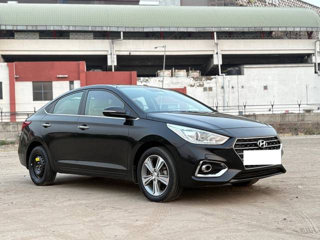 https://images10.gaadi.com/usedcar_image/4512570/original/processed_86f8ad9bef632ca65af4365e27695083.jpg?imwidth=6400