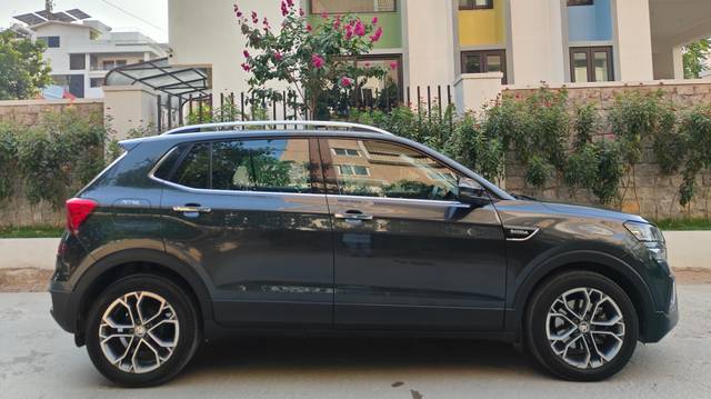 https://images10.gaadi.com/usedcar_image/4512572/original/processed_0e31fd2717b9ad70ae72cd9fd9406ecd.jpg?imwidth=6401