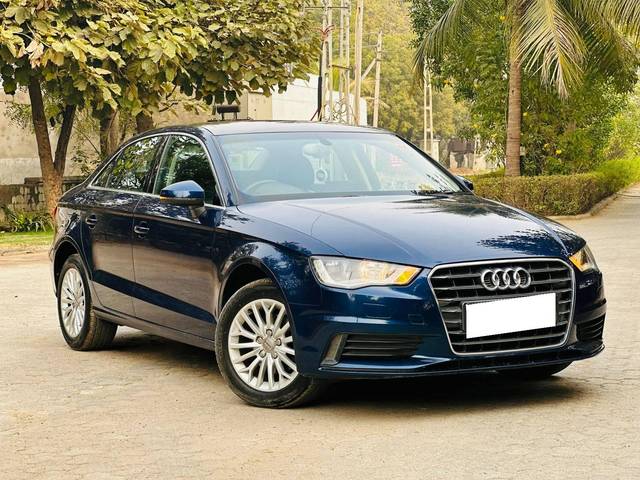https://images10.gaadi.com/usedcar_image/4512579/original/processed_bec3afa7b487636fbc487ed4efa367ab.jpg?imwidth=6400